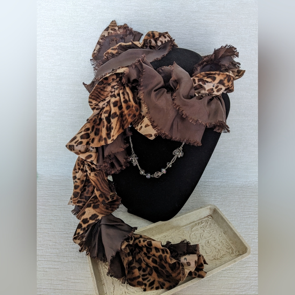 Elegant Brown Cheetah Print Scarf 48" EUC - Picture 1 of 7